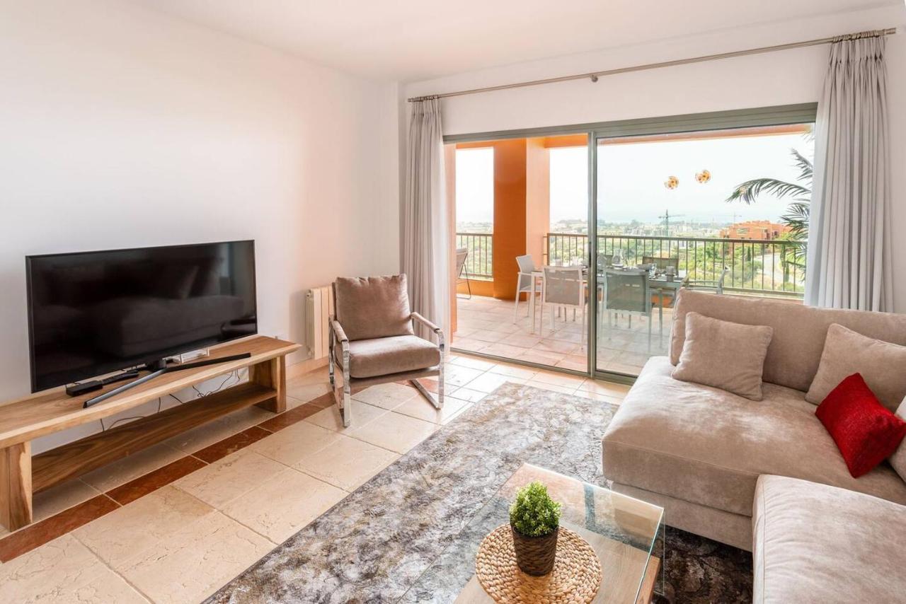 Appartement Royal W/shared Pool, Terrace &a/c Málaga