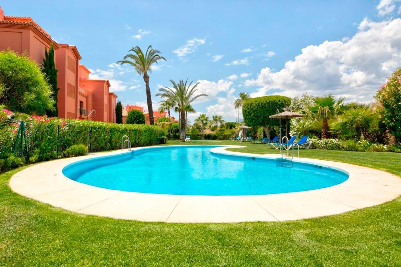 Royal W/shared Pool, Terrace &a/c * Málaga